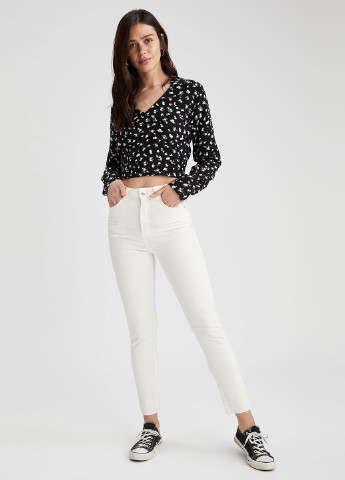 Белые демисезонные скинни, укороченные джинсы DeFacto
