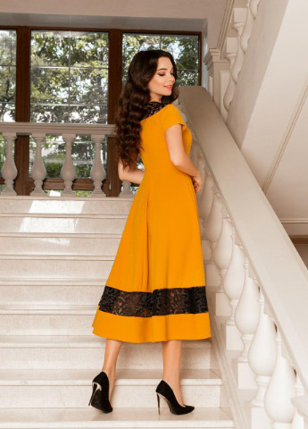 Горчичное женское нарядное платье с кружевами горчичного цвета р.42/44 374376 New Trend