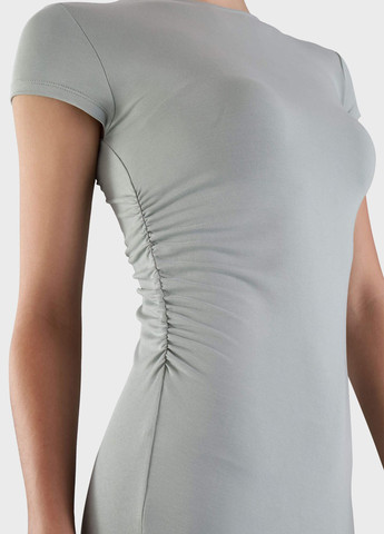 Светло-серое кэжуал платье силуэтная Calvin Klein Jeans однотонное