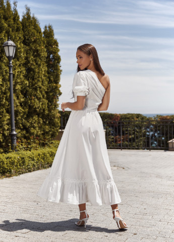 Білий кежуал асиметричне плаття білого кольору Gepur однотонна