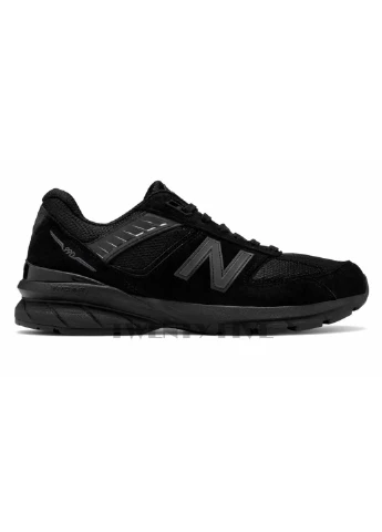 Черные всесезонные кроссовки New Balance
