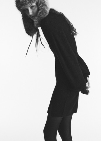 Черное кэжуал платье платье-свитер H&M однотонное