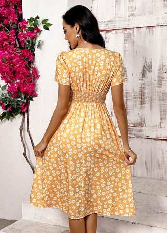 Желтое кэжуал платье клеш SHEIN с цветочным принтом