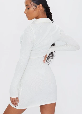 Молочное кэжуал платье рубашка PrettyLittleThing однотонное