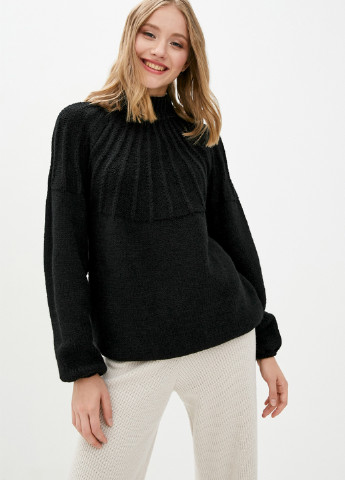 Черный демисезонный свитер Sewel
