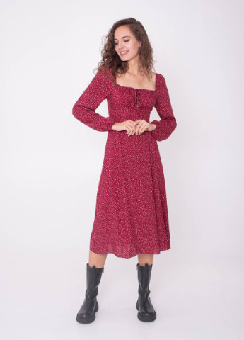 Красное кэжуал платье "" с разрезом и длинным рукавом romashka Ромашка с цветочным принтом