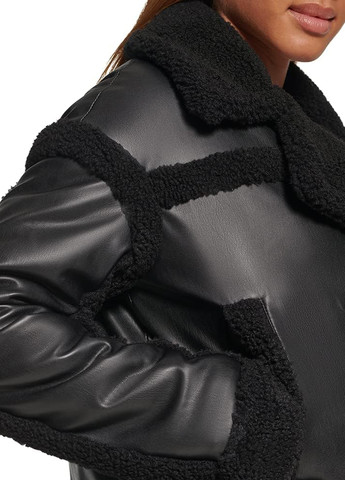 Чорна демісезонна куртка Levi's