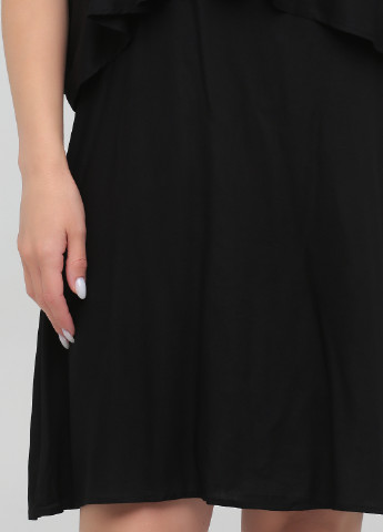 Черное коктейльное платье а-силуэт, платье-комбинация Monki однотонное