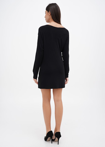 Чорна кежуал сукня Sassofono однотонна