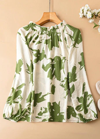 Молочная блуза SHEIN