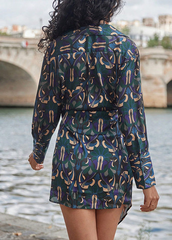 Комбінована кежуал сукня на запах SHEIN з абстрактним візерунком