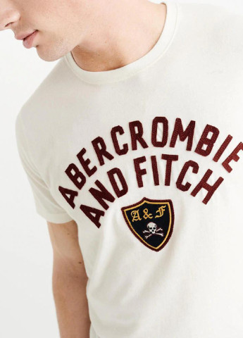 Молочная футболка Abercrombie & Fitch
