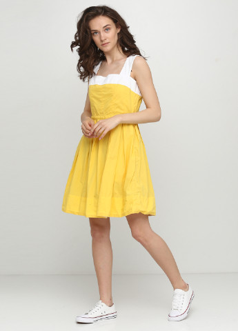 Жовтий кежуал сукня бебі долл Gap однотонна