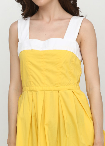 Желтое кэжуал платье бэби долл Gap однотонное