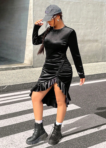 Черное кэжуал платье силуэтная SHEIN однотонное