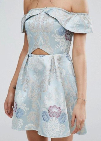Серо-голубое коктейльное платье клеш, с открытыми плечами Missguided с цветочным принтом