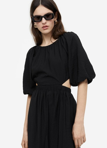 Черное кэжуал платье клеш H&M однотонное