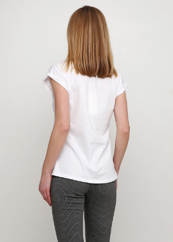 Белая летняя футболка Bluoltre