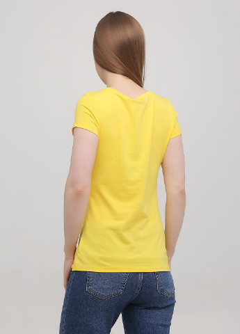 Желтая летняя футболка Monte Cervino