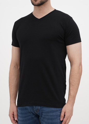 Чорна футболка Only Man