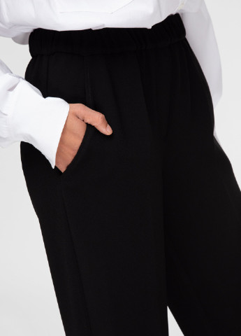 Черные кэжуал демисезонные брюки Dafna May