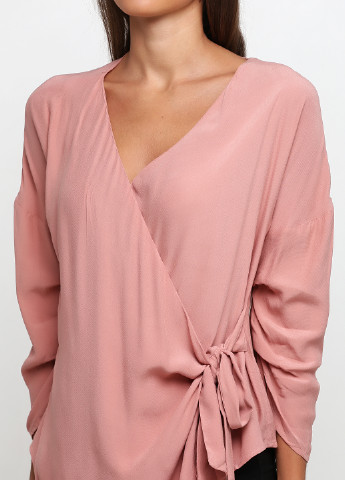 Пудровая демисезонная блуза на запах Zara