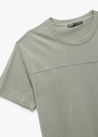 Серо-зеленая футболка KOTON