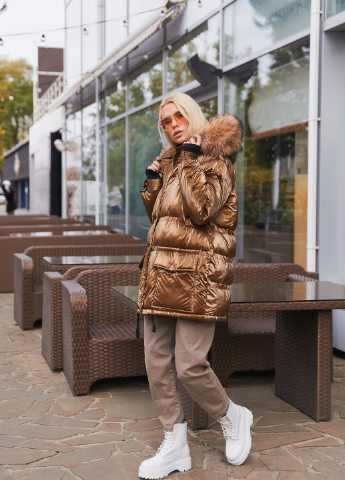 Золота зимня куртка MN