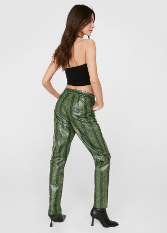 Зеленые кэжуал демисезонные зауженные брюки Nasty Gal