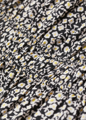 Комбінезон H&M комбінезон-шорти квітковий чорний кежуал бавовна