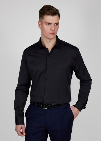 Черная классическая рубашка однотонная Yarmich