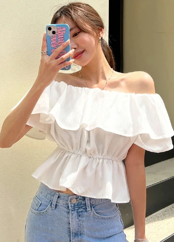 Біла блуза з баскою SHEIN