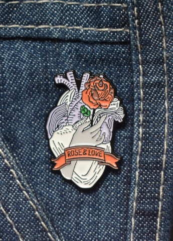 Металлический значок, пин, брошь "Сердце. Rose and love" Westwood Decor (252726250)