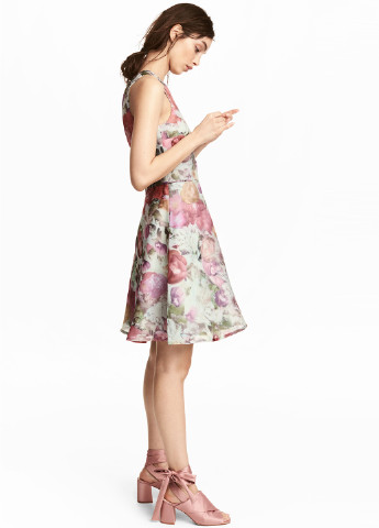 Мятное кэжуал платье клеш H&M с цветочным принтом