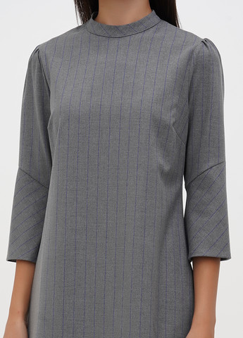 Сіра кежуал сукня Sassofono в смужку