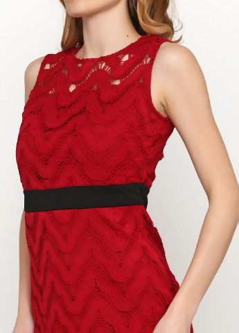 Красное коктейльное платье футляр KICHIC однотонное