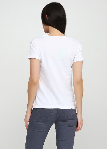 Белая летняя футболка SEZ 10
