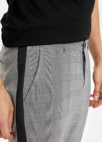 Серые кэжуал демисезонные зауженные брюки DeFacto