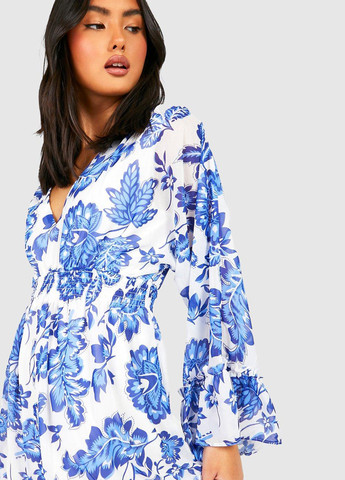 Блакитна кежуал сукня Boohoo з квітковим принтом