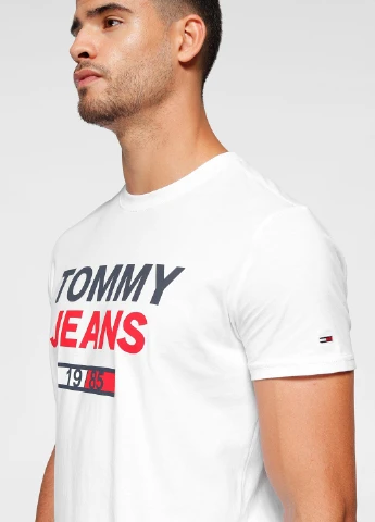 Белая футболка Tommy Jeans