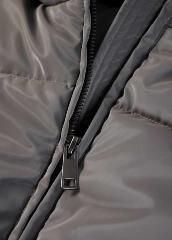 Серая демисезонная куртка C&A