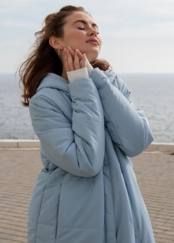 Голубая зимняя очень легкая и мягкая курточка для беременных зимняя удлиненная теплая до -35 °c голубая To Be