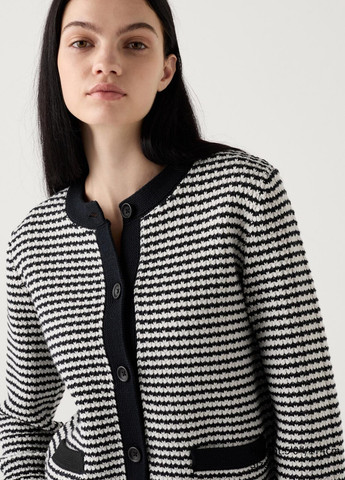 Черно-белый демисезонный кардиган Uniqlo