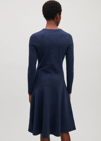 Темно-синя кежуал сукня Cos однотонна