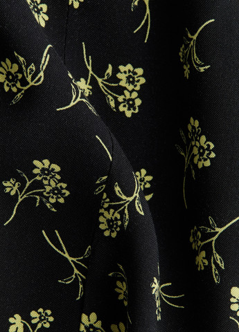 Черное кэжуал платье в стиле ампир H&M с цветочным принтом