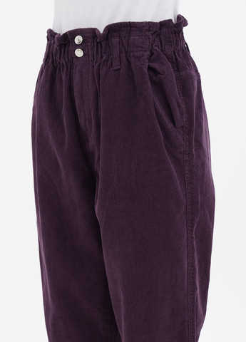 Фиолетовые кэжуал демисезонные зауженные брюки Terranova