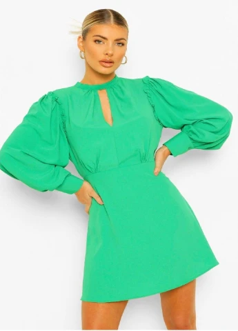 Зеленое кэжуал платье Boohoo однотонное