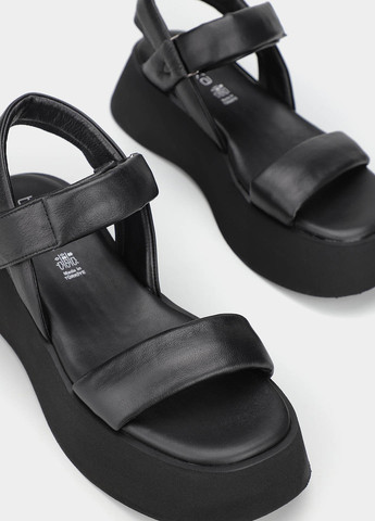 Черные босоножки Braska на липучке