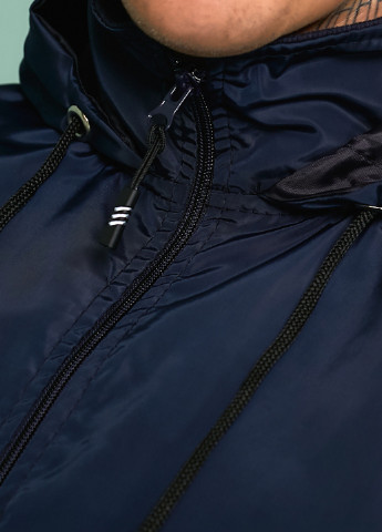 Темно-синя демісезонна куртка вітровка з плащової тканини з підкладкою Tailer