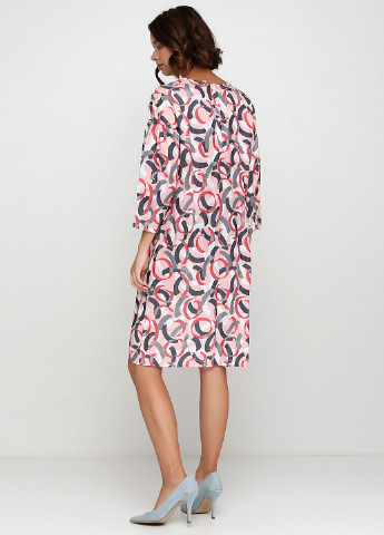 Розовое кэжуал платье BRANDTEX COPENHAGEN с абстрактным узором